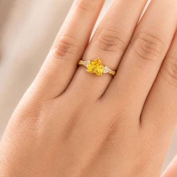 anel coração amarelo citrino feminino dourado