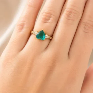 anel coração verde turmalina feminino dourado