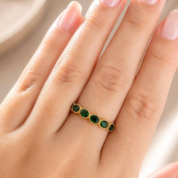 anel riviera zircônia verde esmeralda dourado feminino