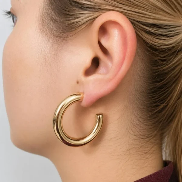brinco argola grande dourada feminina elegante