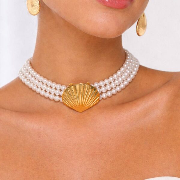 choker tripla perolas pingente concha feminina