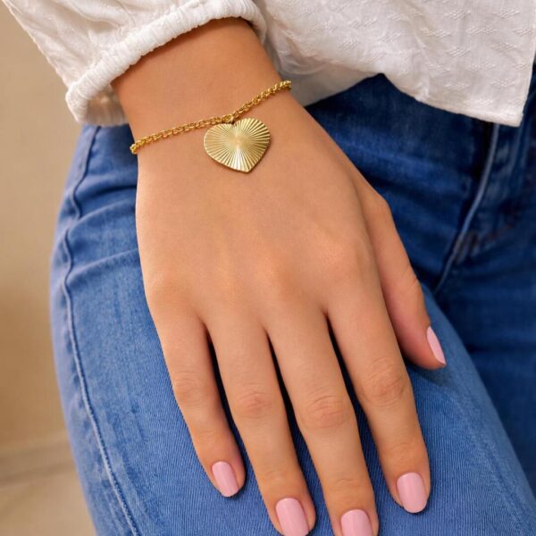 pulseira elo portugues com coracao feminina elegante