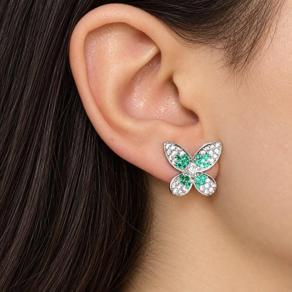 Conjunto borboleta ródio zircônias cristal verdes asas cravejadas colar brinco