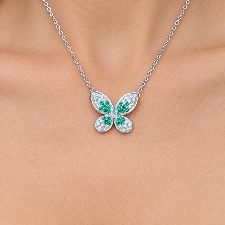 Conjunto borboleta ródio zircônias cristal verdes asas cravejadas colar brinco